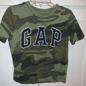 Boys gap Logo cami camouflage shirt tee top green